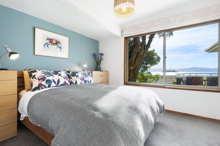 Photo of property in 42 Pukatea Street, Eastbourne, Lower Hutt, 5013