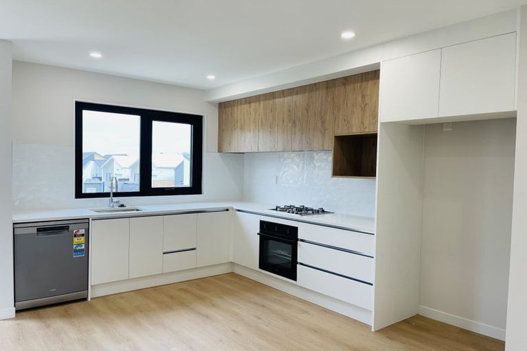 Photo of property in 61 Taukahiwi Road, Pukekohe, 2120