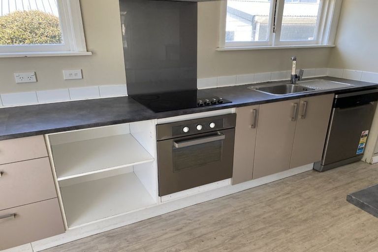 Photo of property in 16 Hillary Crescent, Upper Riccarton, Christchurch, 8041