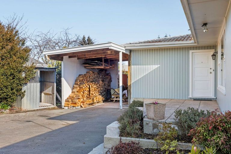 Photo of property in 11 Weston Place, Rangiora, 7400