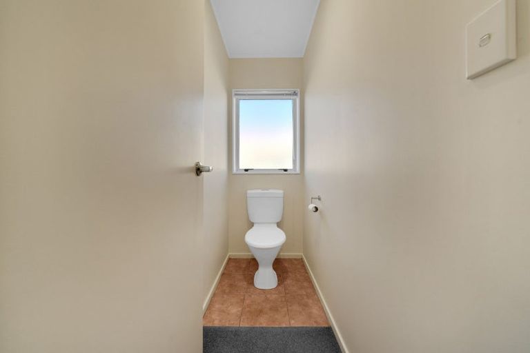 Photo of property in 1/15 Tolben Place, Golflands, Auckland, 2013