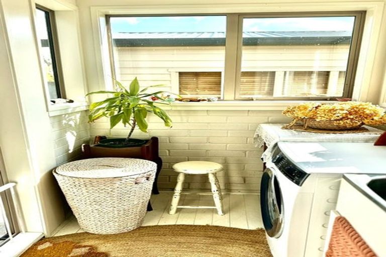 Photo of property in 21 Garnett Avenue, Forest Lake, Hamilton, 3200