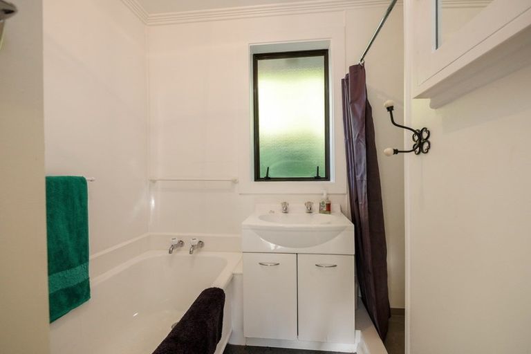 Photo of property in 17 Colquhoun Street, Glenross, Dunedin, 9011