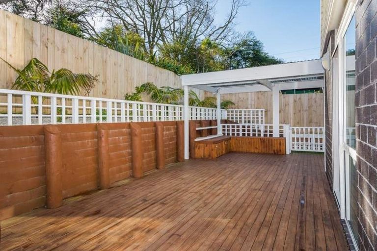 Photo of property in 29a Peach Road, Glenfield, Auckland, 0629