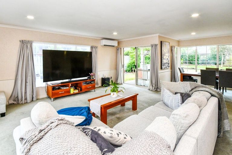 Photo of property in 13 Moss Crescent, Takanini, 2112