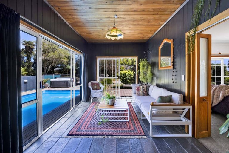 Photo of property in 58 Atkinson Road, Hurworth, New Plymouth, 4371