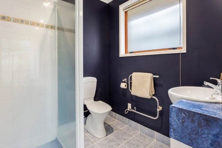 Photo of property in 69 Roberta Crescent, Orewa, 0931