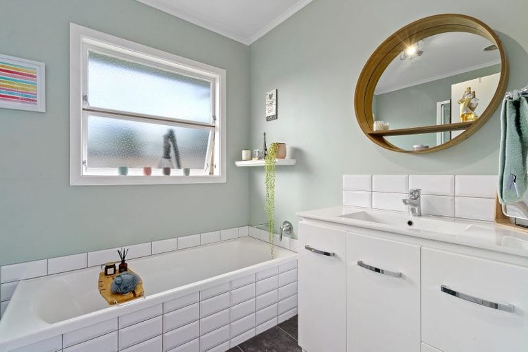 Photo of property in 54 Chaucer Street, Leamington, Cambridge, 3432