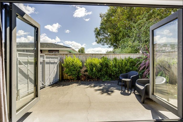 Photo of property in 23a Avondale Road, Taradale, Napier, 4112