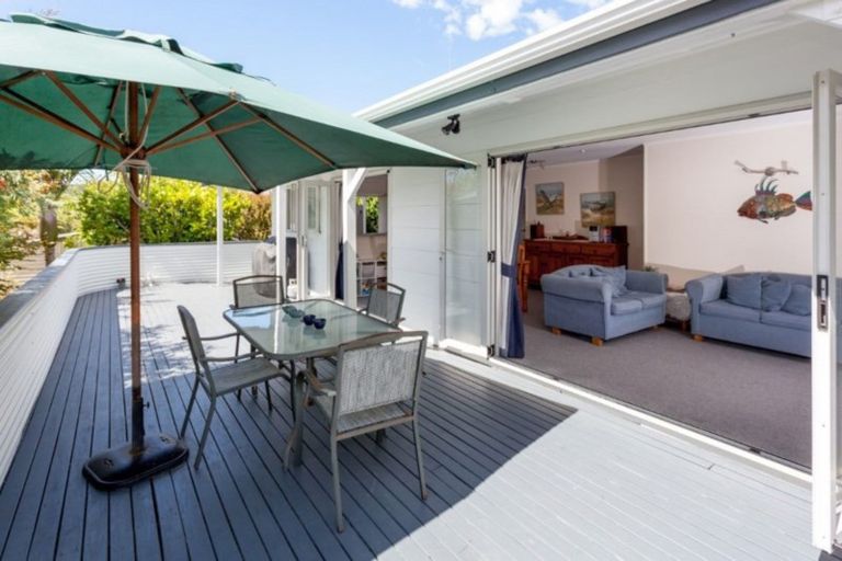 Photo of property in 127 Durrant Drive, Whangamata, 3620