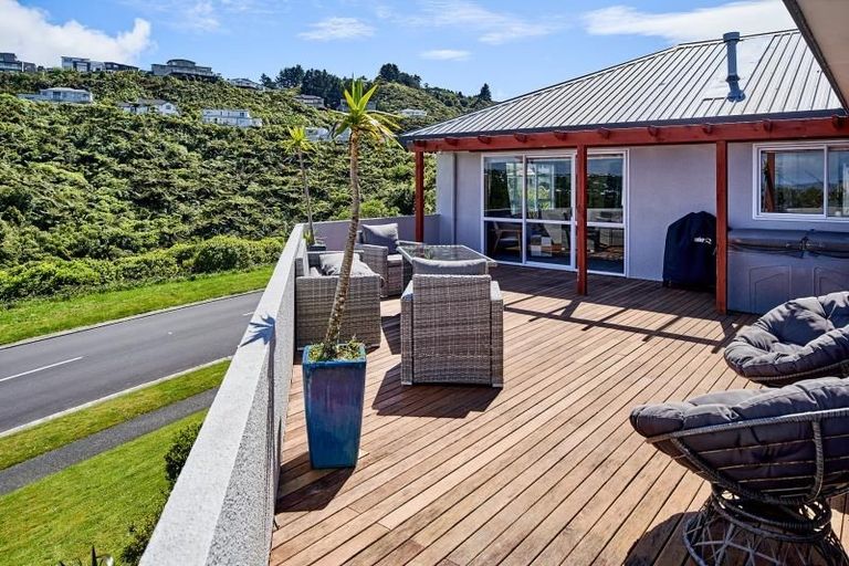 Photo of property in 191 Tirohanga Road, Tirohanga, Lower Hutt, 5010