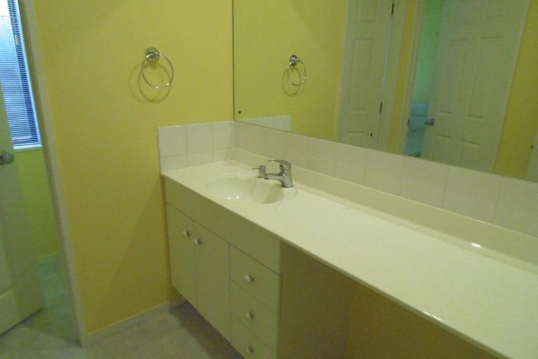 Photo of property in 20 Libnai Avenue, Clover Park, Auckland, 2019