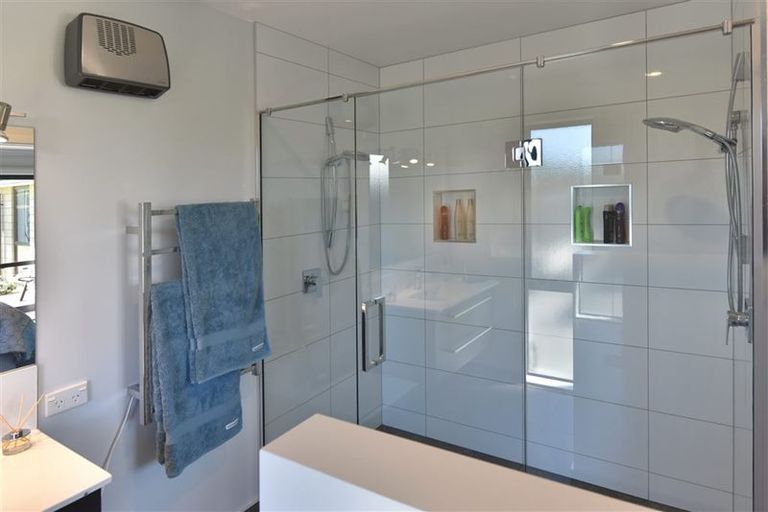 Photo of property in 63 Willowside Place, Amberley, 7410