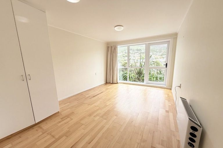 Photo of property in 1/27 South Karori Road, Karori, Wellington, 6012