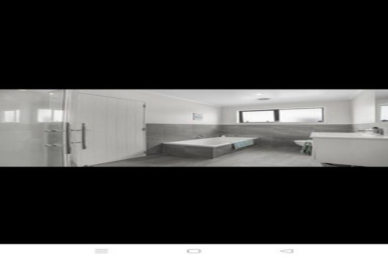 Photo of property in 19 Latimer Way, Petone, Lower Hutt, 5012