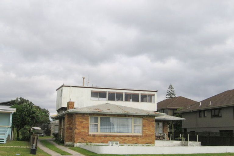 Photo of property in 124 Marine Parade, Mount Maunganui, 3116