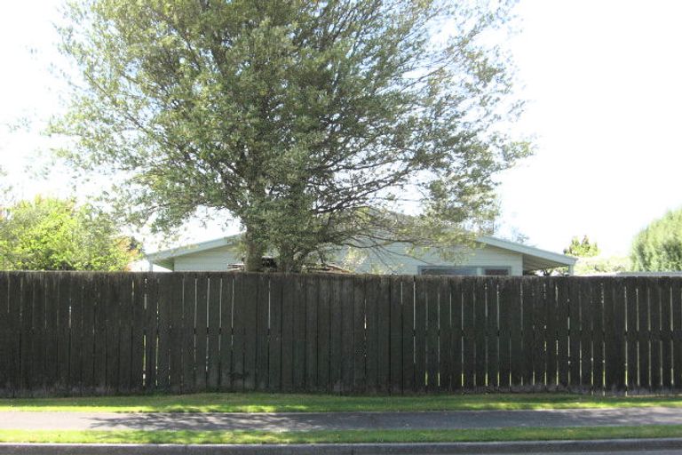 Photo of property in 14 Barron Crescent, Fenton Park, Rotorua, 3010