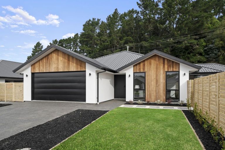 Photo of property in 8 Dray Place, Halswell, Christchurch, 8025