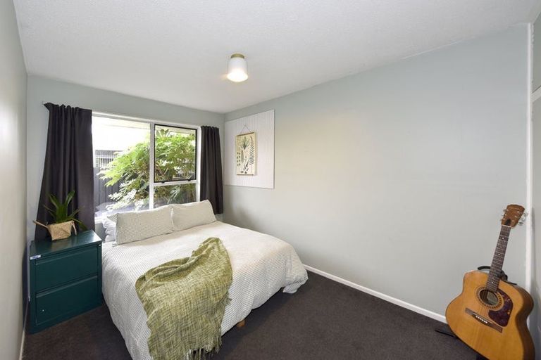 Photo of property in 2/50 Valecrest Avenue, Parklands, Christchurch, 8083