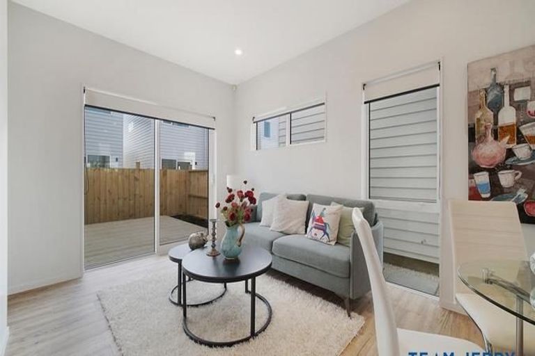 Photo of property in 65 Opoka Street, Papakura, 2110