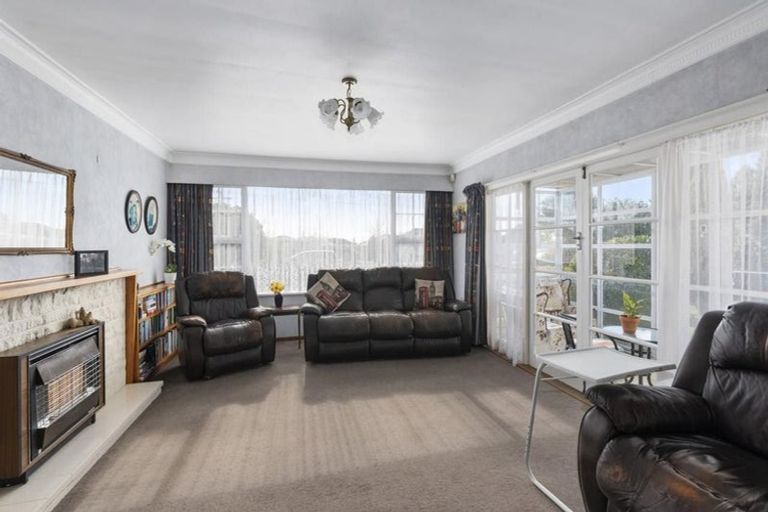 Photo of property in 94 Bartholomew Road, Levin, 5510