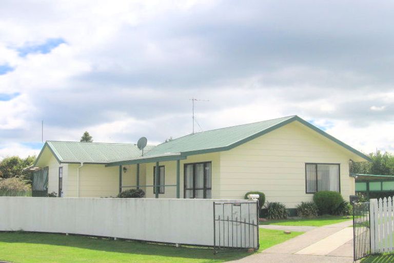 Photo of property in 3 Judith Place, Owhata, Rotorua, 3010