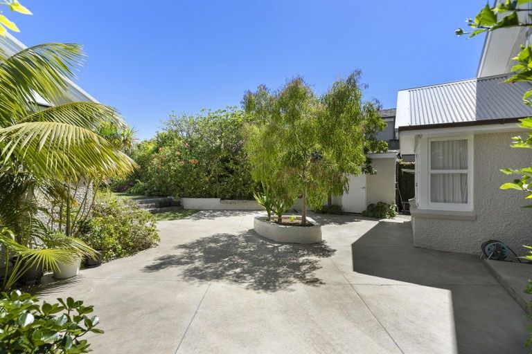 Photo of property in 18 Hamana Street, Narrow Neck, Auckland, 0622