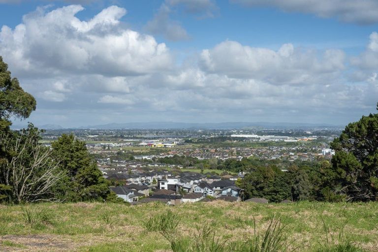 Photo of property in 542 Ormiston Road, Flat Bush, Auckland, 2576