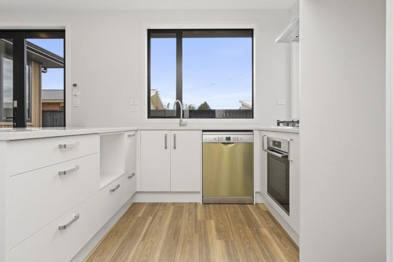 Photo of property in 1/4 Heath Street, Saint Andrews, Hamilton, 3200