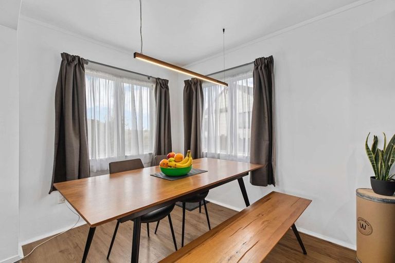 Photo of property in 1/13 Greenstone Place, Clover Park, Auckland, 2019