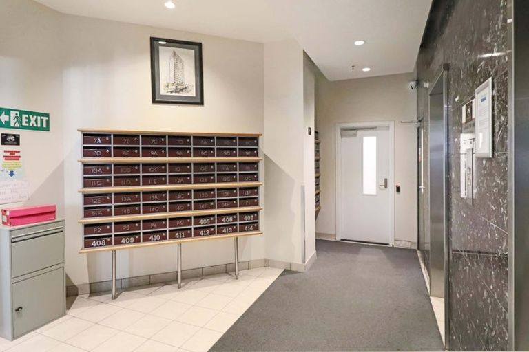 Photo of property in Terrace Heights Apartments, 2/163p The Terrace, Wellington Central, Wellington, 6011