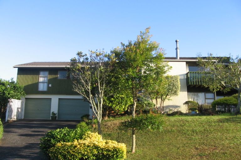Photo of property in 1 Busbridge Place, Hillcrest, Auckland, 0627