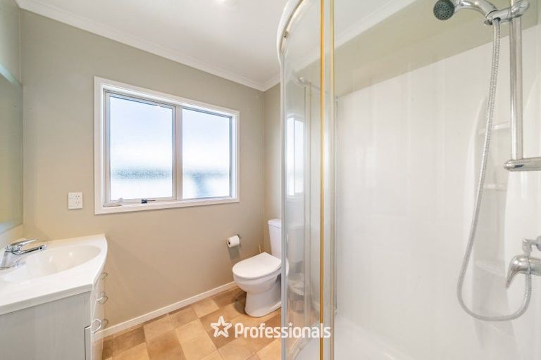 Photo of property in 17 Woodland Mews, Wainuiomata, Lower Hutt, 5014