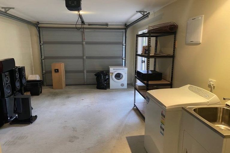 Photo of property in 8a Neeve Place, Taradale, Napier, 4112