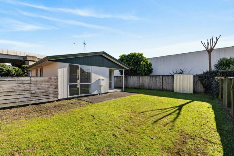 Photo of property in 573 Maunganui Road, Mount Maunganui, 3116