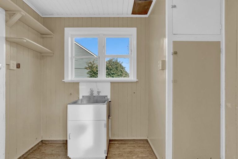 Photo of property in 42 Pitcairn Crescent, Bryndwr, Christchurch, 8053