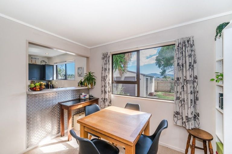 Photo of property in 18 Rosewood Place, Paraparaumu, 5032