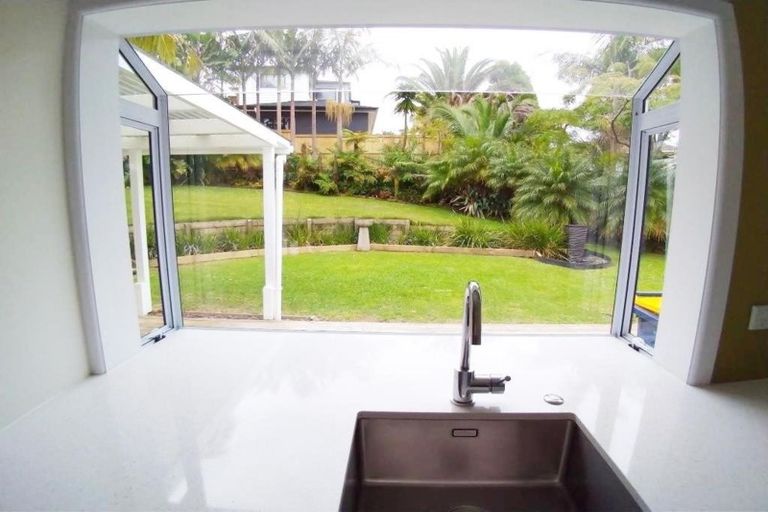 Photo of property in 3 Roband Avenue, Glenfield, Auckland, 0629