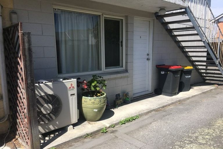 Photo of property in 3/27 Whitmore Street, Edgeware, Christchurch, 8013