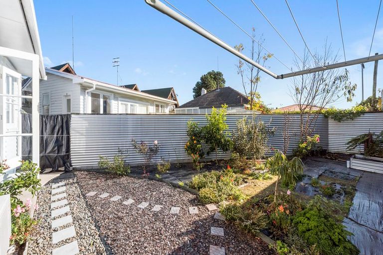 Photo of property in 2/41 Turret Road, Tauranga South, Tauranga, 3112