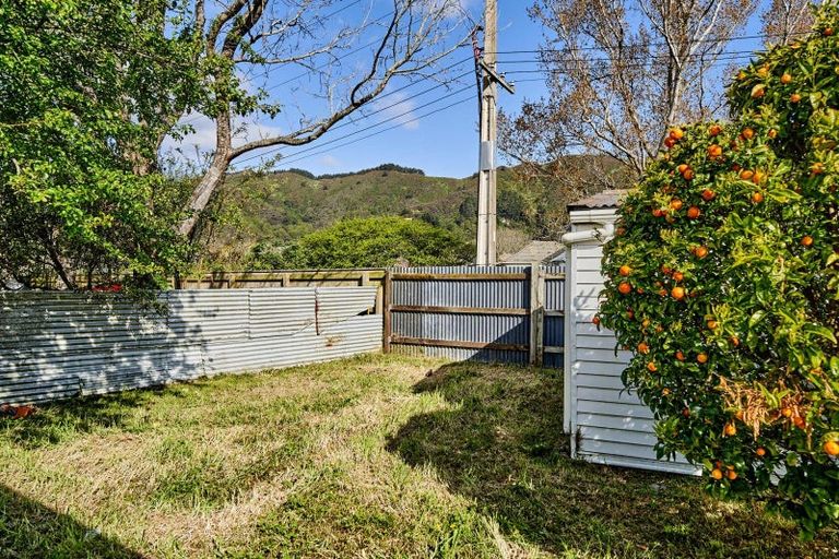 Photo of property in 79 Waddington Drive, Naenae, Lower Hutt, 5011