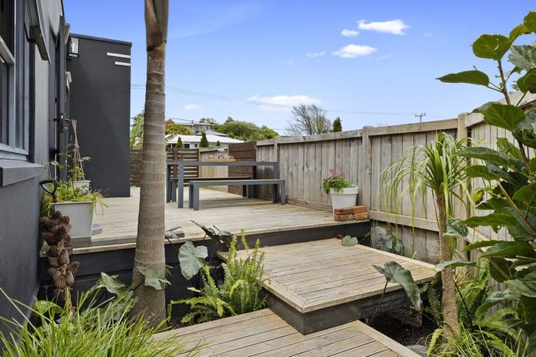 Photo of property in 51 Upjohn Street, Brooklands, New Plymouth, 4310