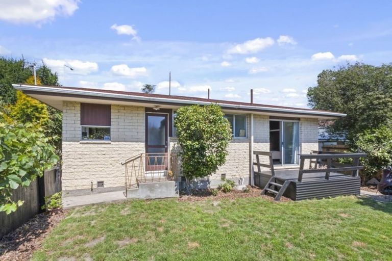 Photo of property in 1/96 Lake Terrace Road, Burwood, Christchurch, 8061