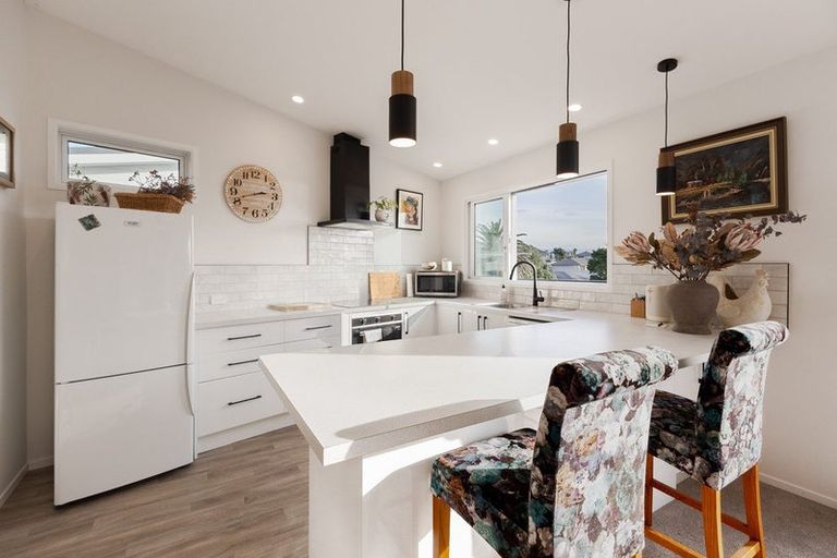 Photo of property in 67 Renown Road, Raumati South, Paraparaumu, 5032