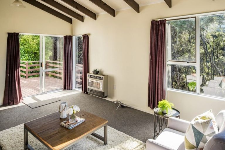 Photo of property in 23 Woolwich Close, Whitby, Porirua, 5024