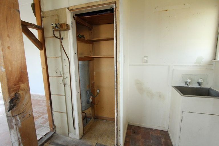 Photo of property in 21 Pohutukawa Drive, Tokoroa, 3420