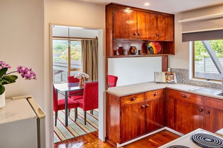 Photo of property in 18c Caesars Place, Churton Park, Wellington, 6037