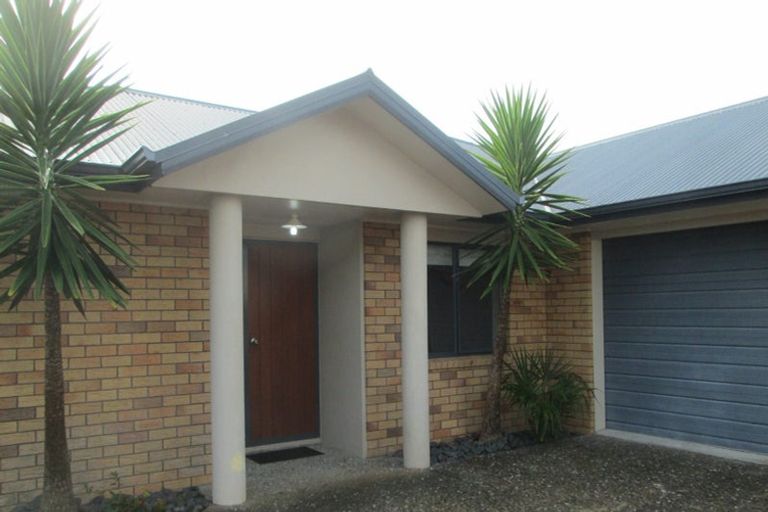 Photo of property in 16b Abergeldie Way, Cambridge, 3434