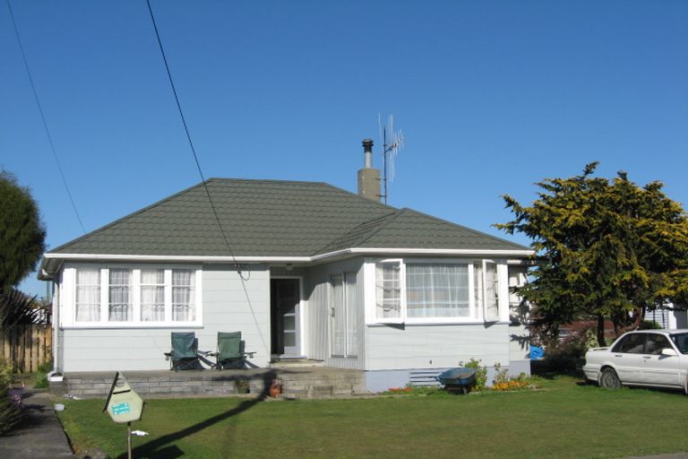 Photo of property in 5 Goldsmith Crescent, Levin, 5510