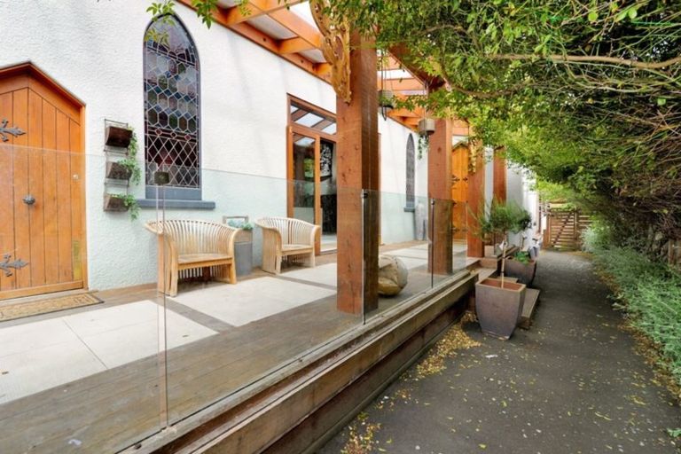 Photo of property in 92a Hargest Crescent, Saint Clair, Dunedin, 9012